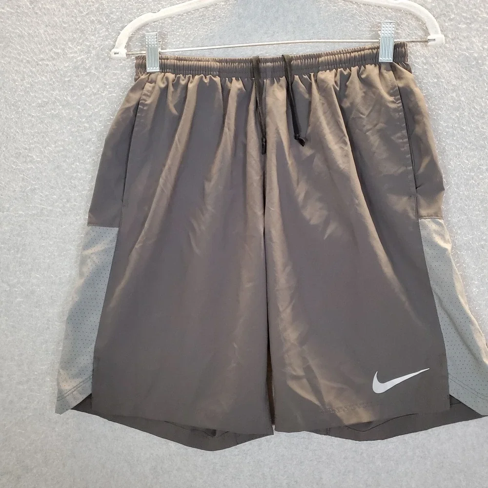 Nike Men Activewear Shorts Medium Gray‎ Versatile Dri Fit Logo Unlimited Lined